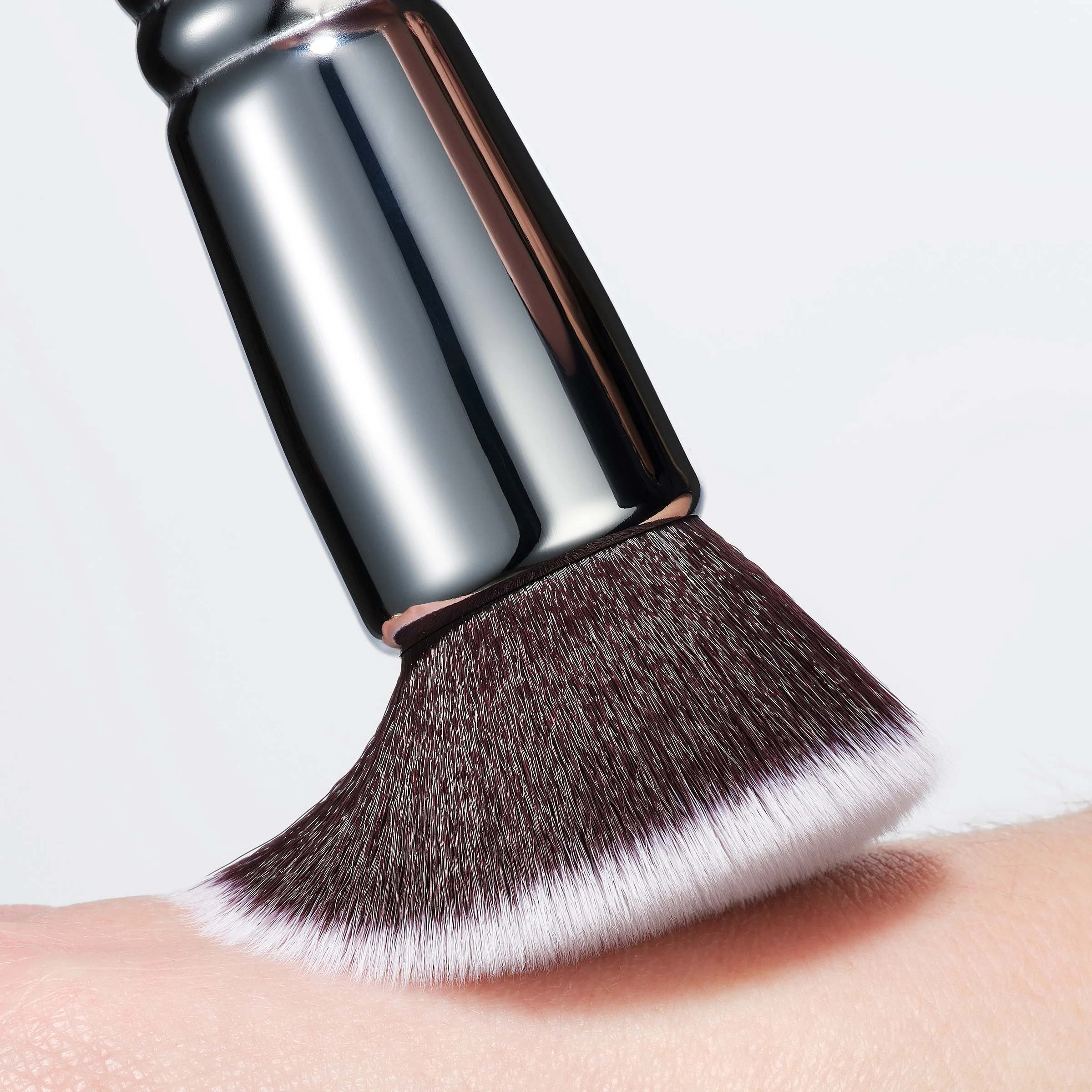 104 Foundation Buffer Brush - Image 6