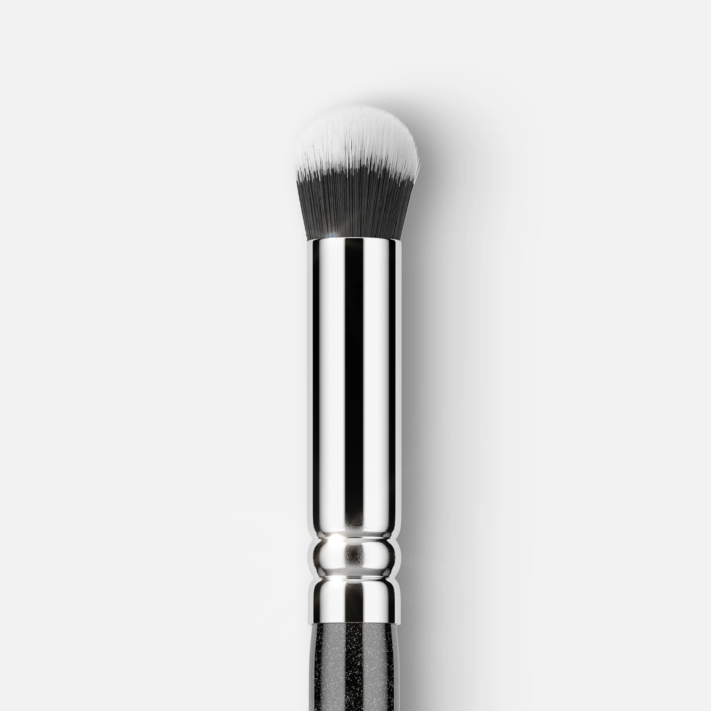 142 Concealer Buffer Brush - Image 2